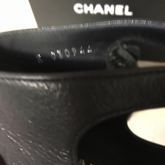 CHANEL Bow Heel Black Leather Size 39 - Picture 7 of 8